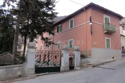 Casa Indipendente in vendita, Via Cerenaro, Rieti