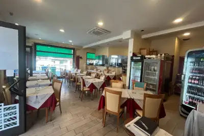 Attività Commerciale in vendita, Viale Spagna, Pomezia