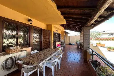 Villa in vendita, Via San Candido, Roma