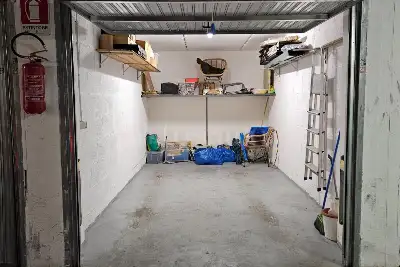 Box in vendita, Via Federico Tosi, Roma