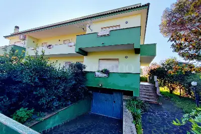 Villino a Schiera in vendita, Via Ronciglione, Nettuno