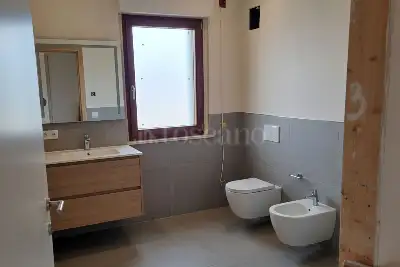 Villino a Schiera in vendita, Strada Provinciale 15 - Contrada Paterno, Loreto Aprutino