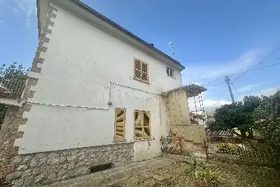 Casa Indipendente in vendita, Via Appia Lato Napoli, Formia