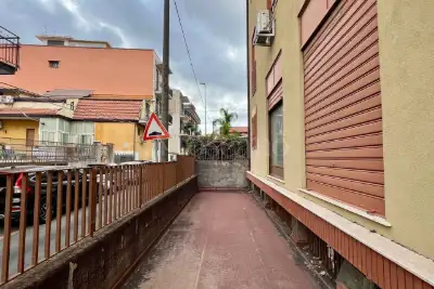 Magazzino in vendita, Via Giovanni Pascoli, Gravina di Catania