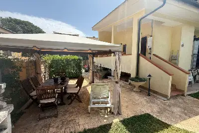 Villa Plurifamiliare in vendita, Via Ovodda, Fiumicino