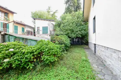 Villa in vendita, Via Manfredini, Cadorago