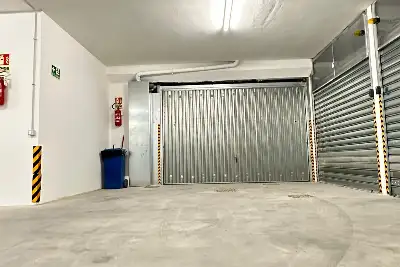 Garage in vendita, Via delle Calasanziane, Roma