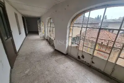 Casa Indipendente in vendita, Via Roma, Marchirolo