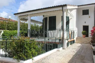 Villa Bifamiliare in vendita, Via Guglielmo Zuelli, Roma