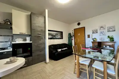 Casa in vendita, Via dei Laghi, Aprilia