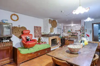 Villa in vendita, Via Luigi Pirandello, Besano