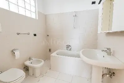 Casa in vendita, Via Correggio, Monza