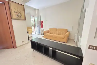 Casa in vendita, Via Guido Guinizelli, Roma