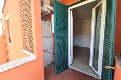 Casa in vendita, Via Paestum, Roma