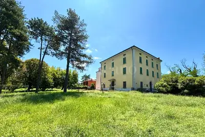 Villa in vendita, Via Persicetana, Calderara di Reno
