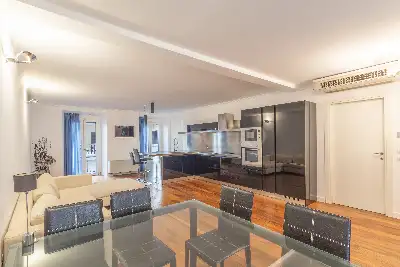 Casa in vendita, Via Gaetano Donizetti, Milano