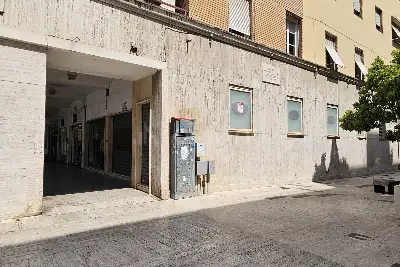 Negozio in vendita, Corso della Repubblica, Latina