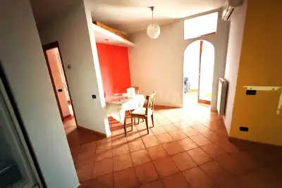 Ufficio in vendita, Via dei Castelli Romani, Pomezia