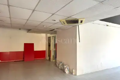 Negozio in affitto, Via del Ponte delle Sette Miglia, Roma