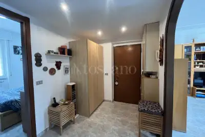 Casa in vendita, Via Lorenteggio, Milano