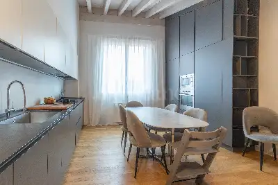 Casa in vendita, Via Marco Polo, Milano