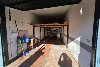 Box in vendita, Via Varesina, Como