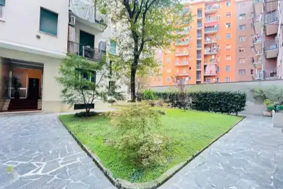Casa in vendita, Via Cenisio, Milano