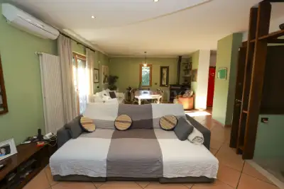 Villa in vendita, Via Torcegno, Roma