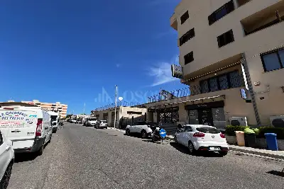 Magazzino in vendita, Via Quarnaro, Reggio di Calabria