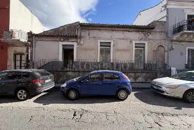Casa Indipendente in vendita, Via Roma, San Giovanni la Punta
