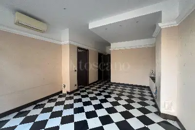 Negozio in affitto, Via Mentana, Como