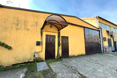 Capannone in vendita, Via Lippi, Monza