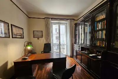 Casa in vendita, Via Santa Lucia, Napoli