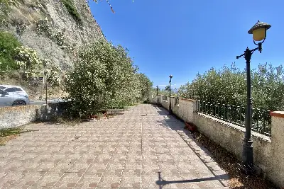 Negozio in vendita, Via Nazionale Fondaco Parrino Letojanni, Letojanni