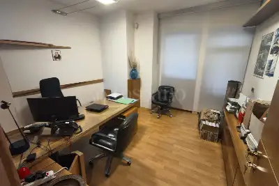 Negozio in vendita, V. Elio Lampridio Cerva, Roma