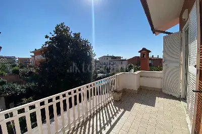 Villa Bifamiliare in vendita, Via Civate, Roma