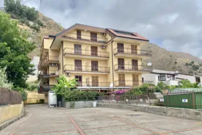 Casa in vendita, via Nuova, Letojanni