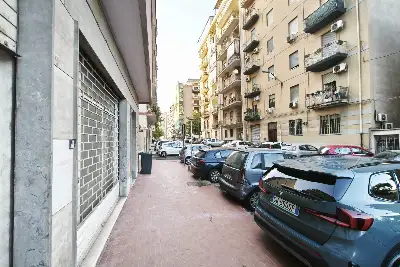 Negozio in vendita, Via Giuseppe la Villa, Palermo