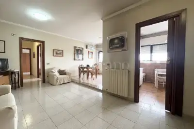 Casa in vendita, Viale dei Caduti per la Resistenza, Roma