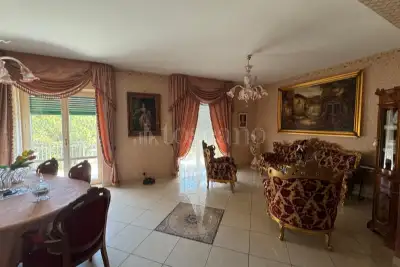 Casa in vendita, Via Orchidea, Catania