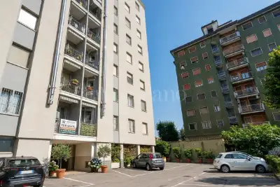 Casa in vendita, Via Giuseppe Parini, Corsico