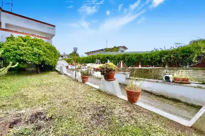 Villa in vendita, Via Gabriele D'Annunzio, Anzio