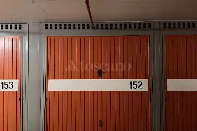 Box in vendita, Piazzale Giulio Cesare, Milano