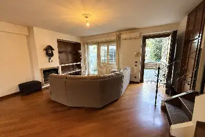 Casa Indipendente in vendita, Via Fratelli Cervi, Roma