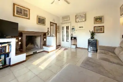 Casa in vendita, Via Pietro Maroncelli 7, Milano