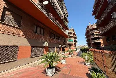 Casa in vendita, Via della Magliana, Roma