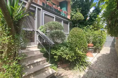 Villino a Schiera in vendita, Via Michele Nau, Roma