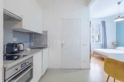 Casa in vendita, Via Pompeo Litta, Milano