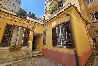 Casa in vendita, Via Gallia, Roma