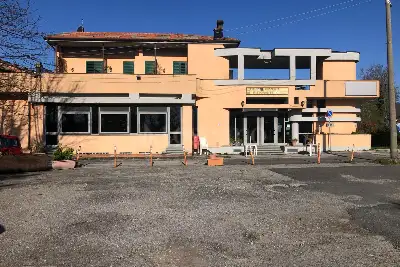 Attività Commerciale in affitto, Via Vecchia Bolognese, Pistoia